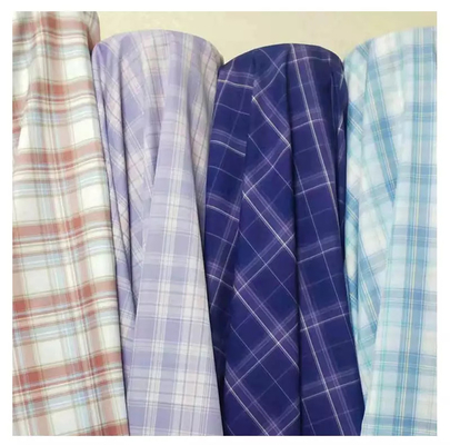 Le contrôle teint de filament de polyester de la flanelle 100 bavardent le tissu uniforme de Giguam avec la construction
